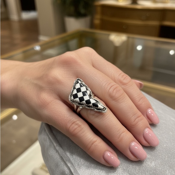 Checkered onyx and sterling silver lighting bolt Ring - Picture 2 of 6